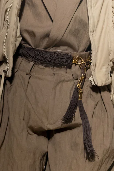 Look 10